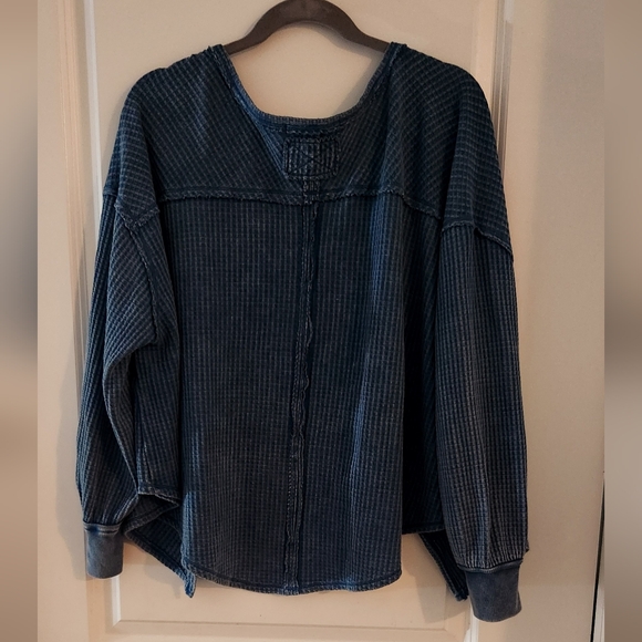 Free People We The Free Textured Blue Knit Top. - Picture 9 of 11